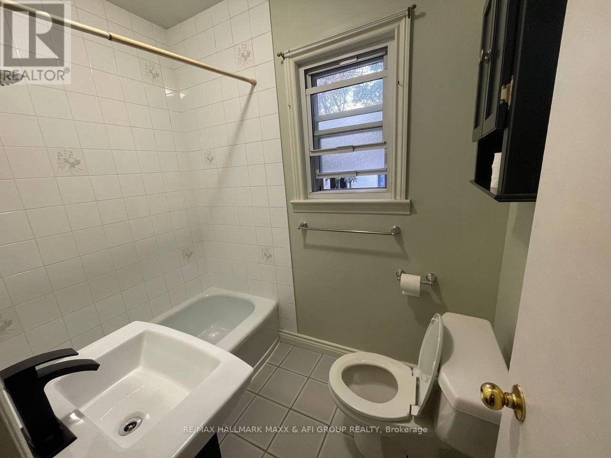 54 HIGHLAND PARK BOULEVARD E - Photo 9
