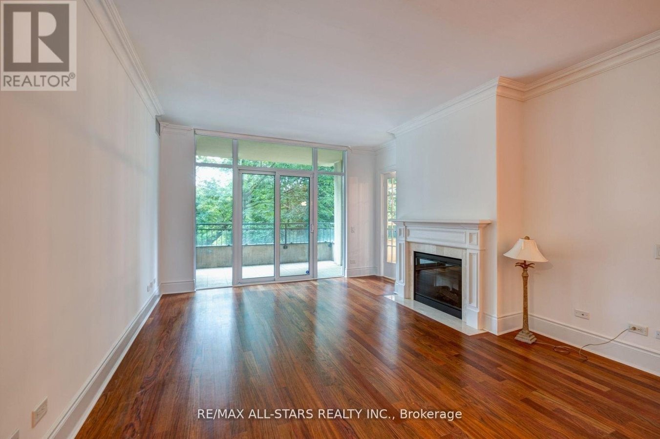 211 - 7071 BAYVIEW AVENUE - Photo 12