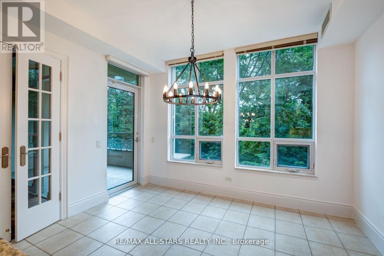 211 - 7071 BAYVIEW AVENUE - Photo 13