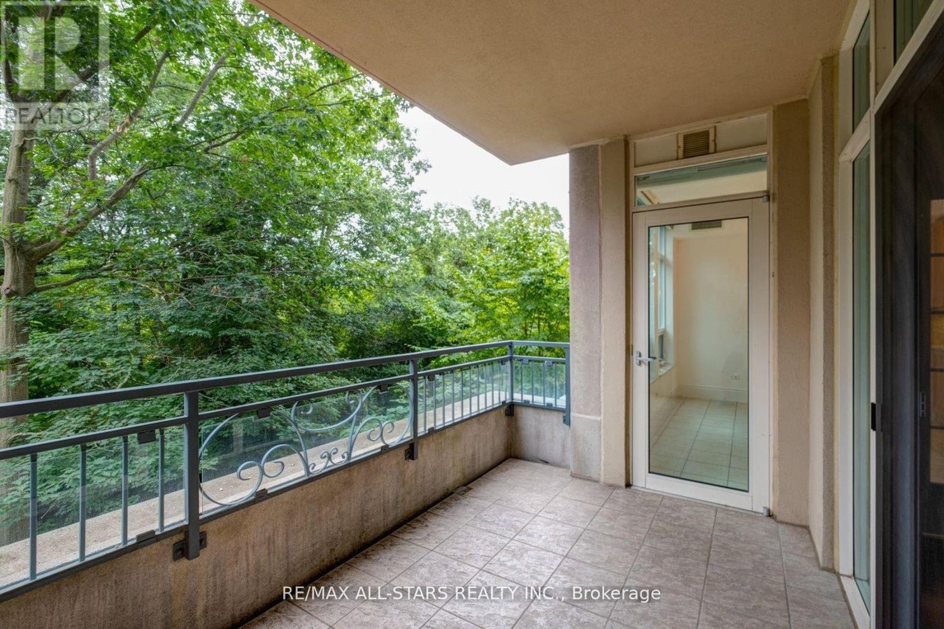 211 - 7071 BAYVIEW AVENUE - Photo 15