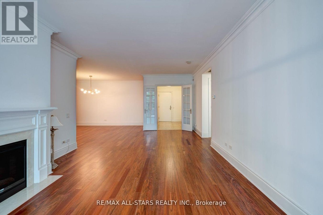 211 - 7071 BAYVIEW AVENUE - Photo 16