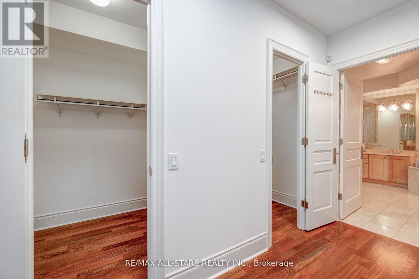211 - 7071 BAYVIEW AVENUE - Photo 19