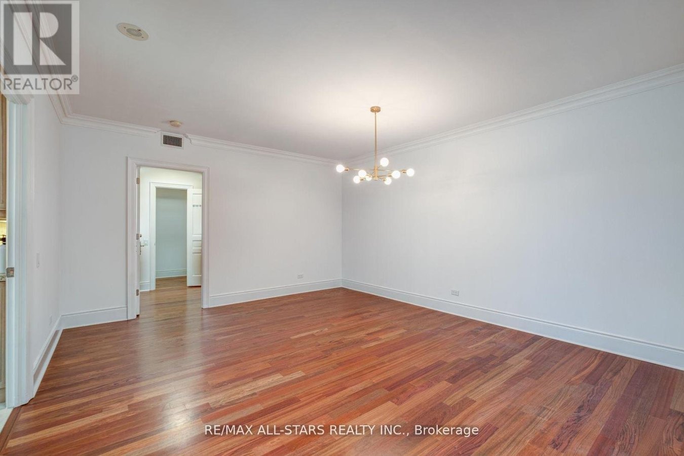 211 - 7071 BAYVIEW AVENUE - Photo 23