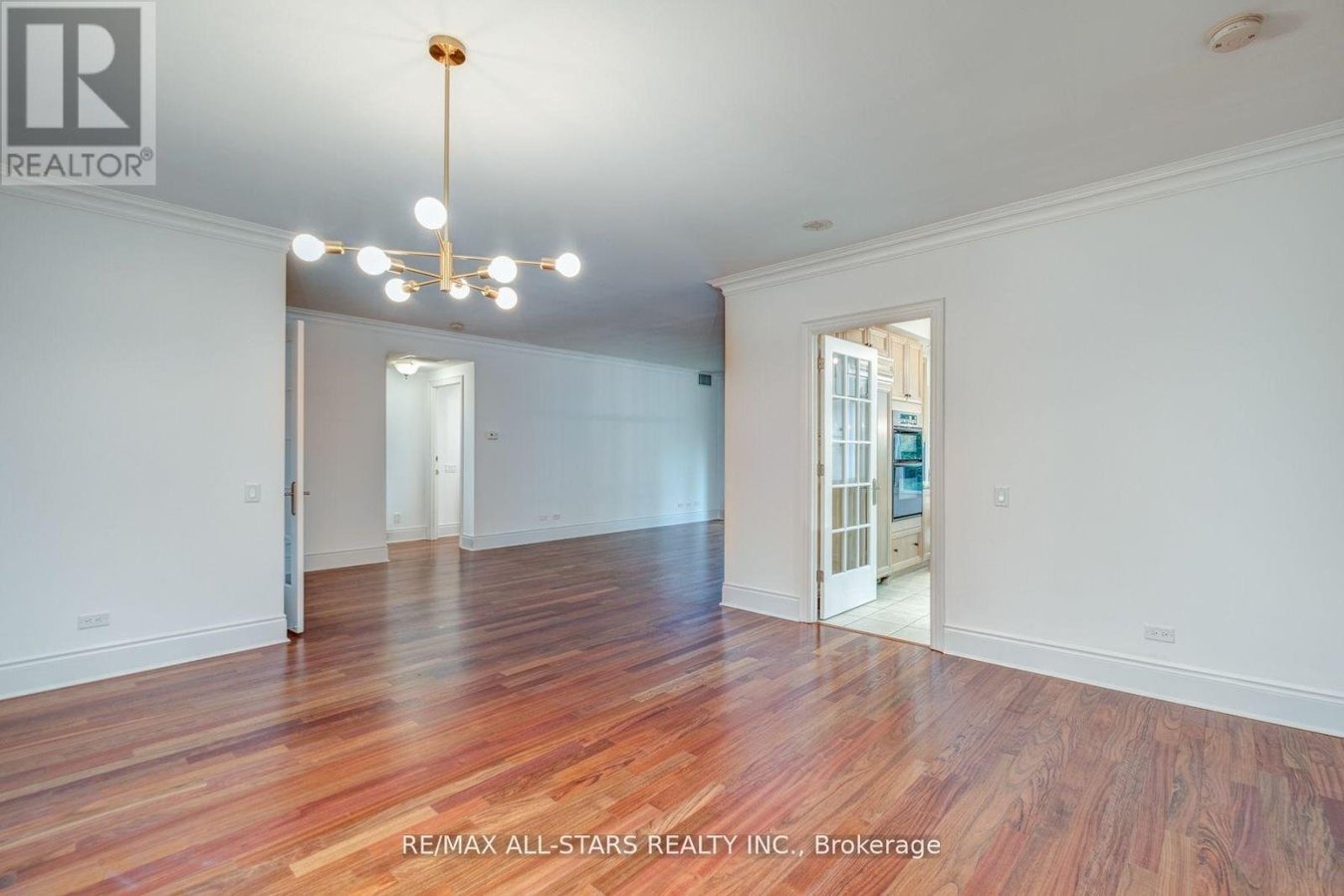 211 - 7071 BAYVIEW AVENUE - Photo 25