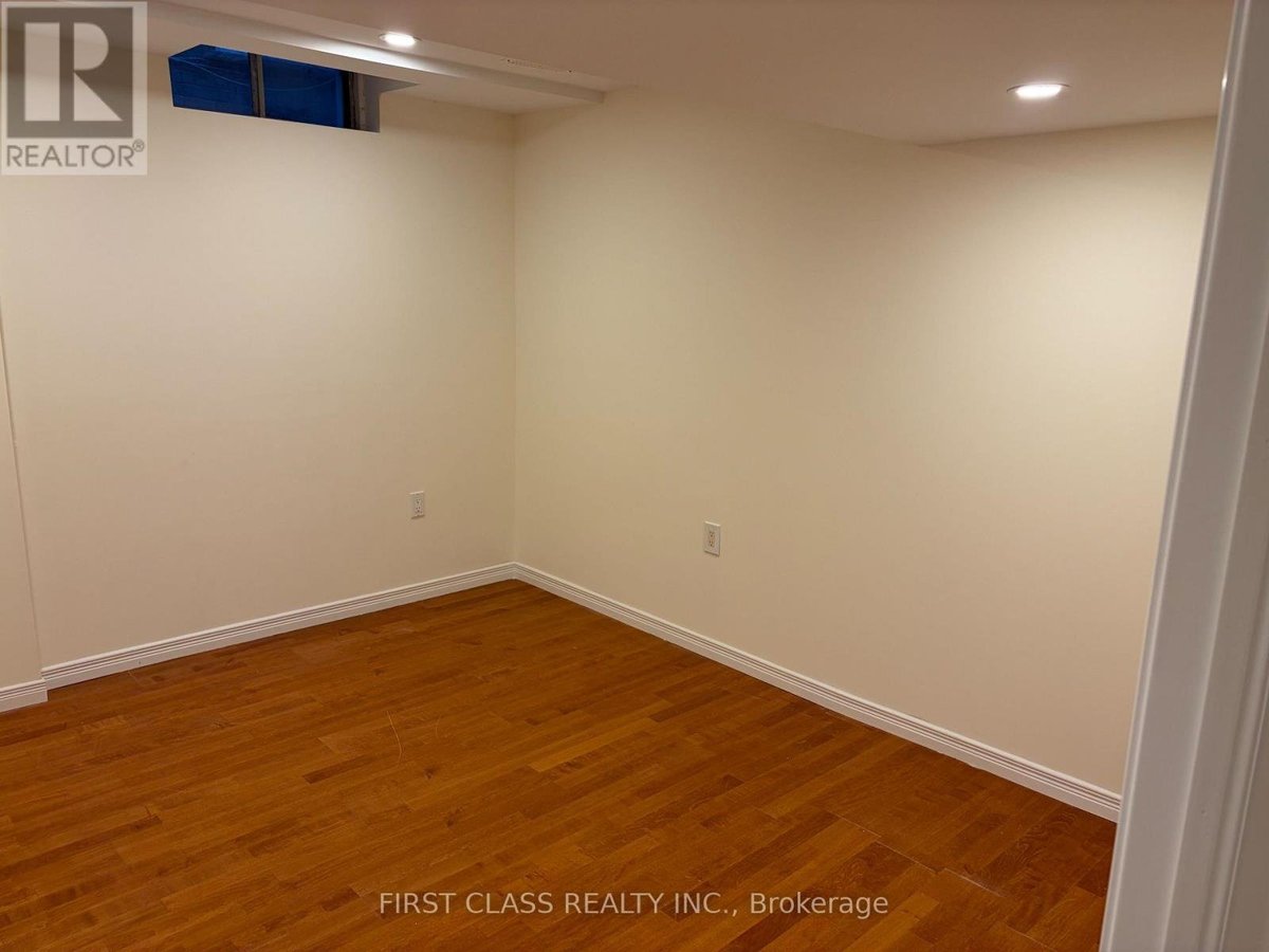 BSMNT - 157 GALBRAITH CRESCENT - Photo 2