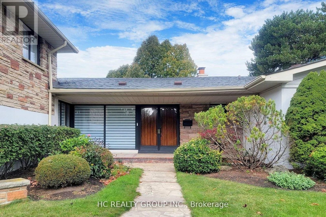 83 FAIRWAY HEIGHTS DRIVE - Photo 2