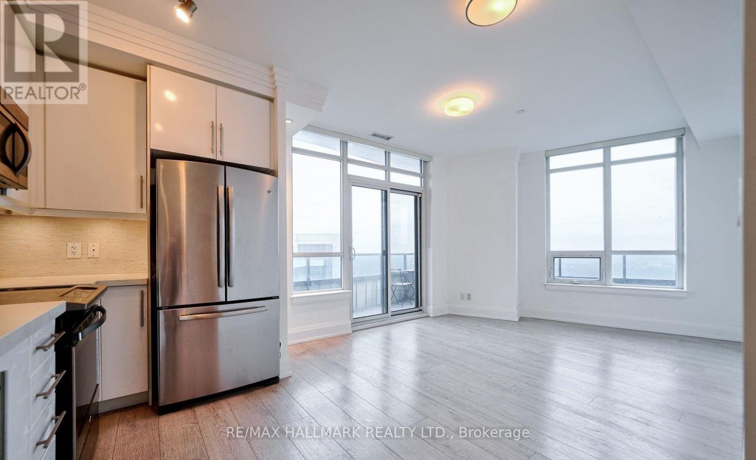2831 - 7161 YONGE STREET - Photo 1