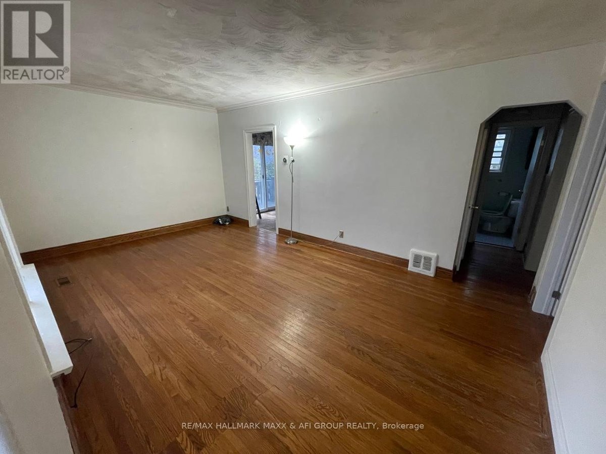 54 HIGHLAND PARK BOULEVARD E - Photo 2