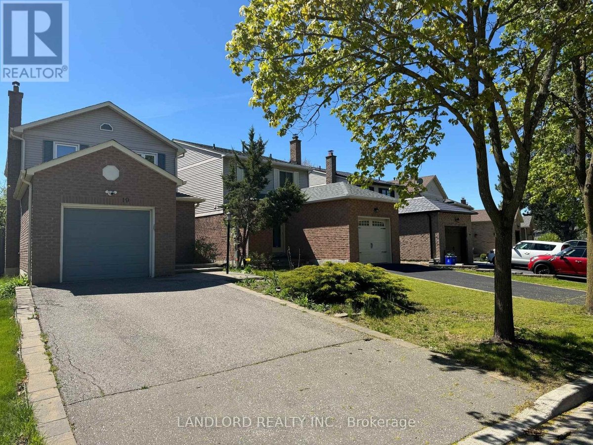 19 VANESSA ROAD - Photo 1