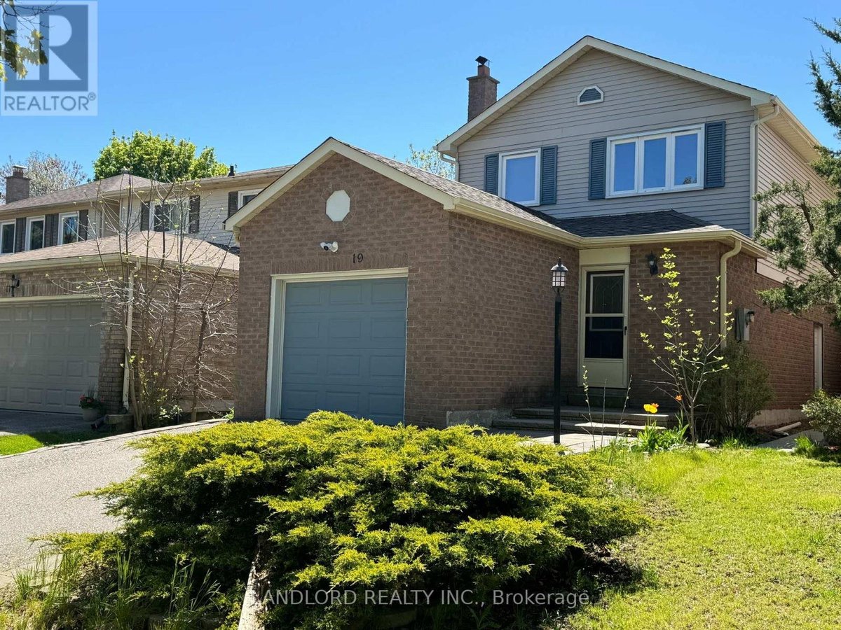 19 VANESSA ROAD - Photo 2