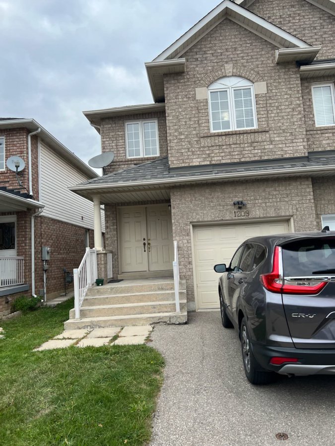 Milton 3 Bedroom Apartments Condos and Houses for Rent