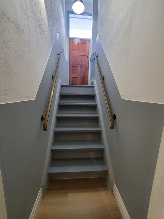 Queenston Drive - Photo 2