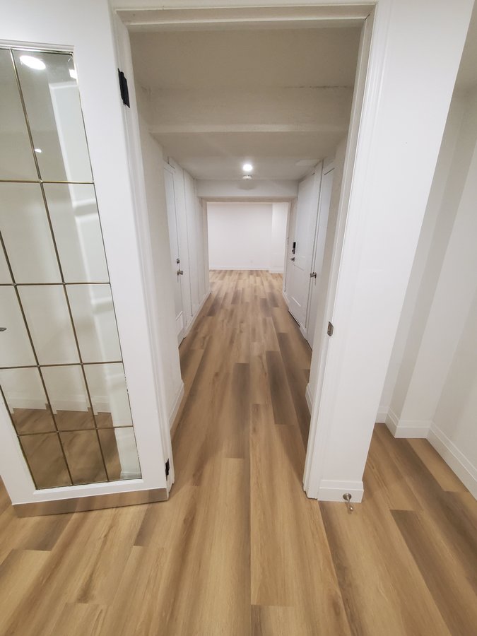 Queenston Drive - Photo 9