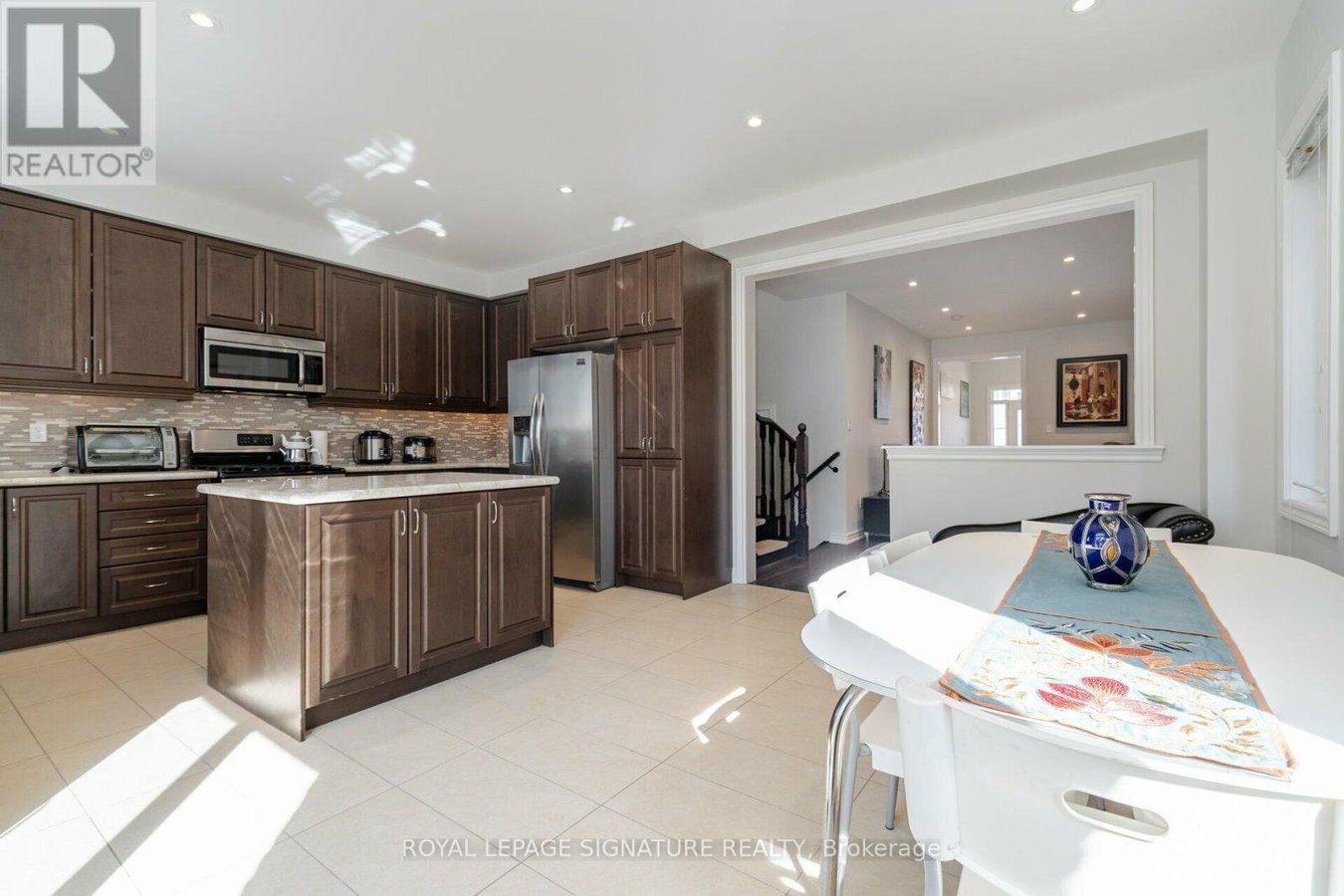 5520 MEADOWCREST AVENUE - Photo 11