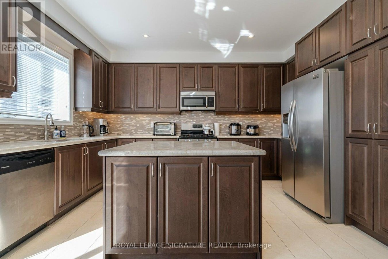 5520 MEADOWCREST AVENUE - Photo 12