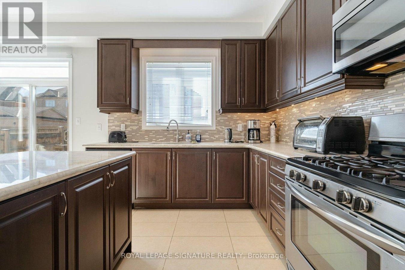 5520 MEADOWCREST AVENUE - Photo 14