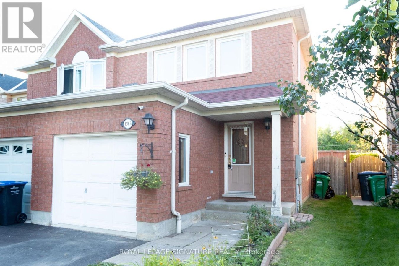 1366 QUEST CIRCLE - Photo 3