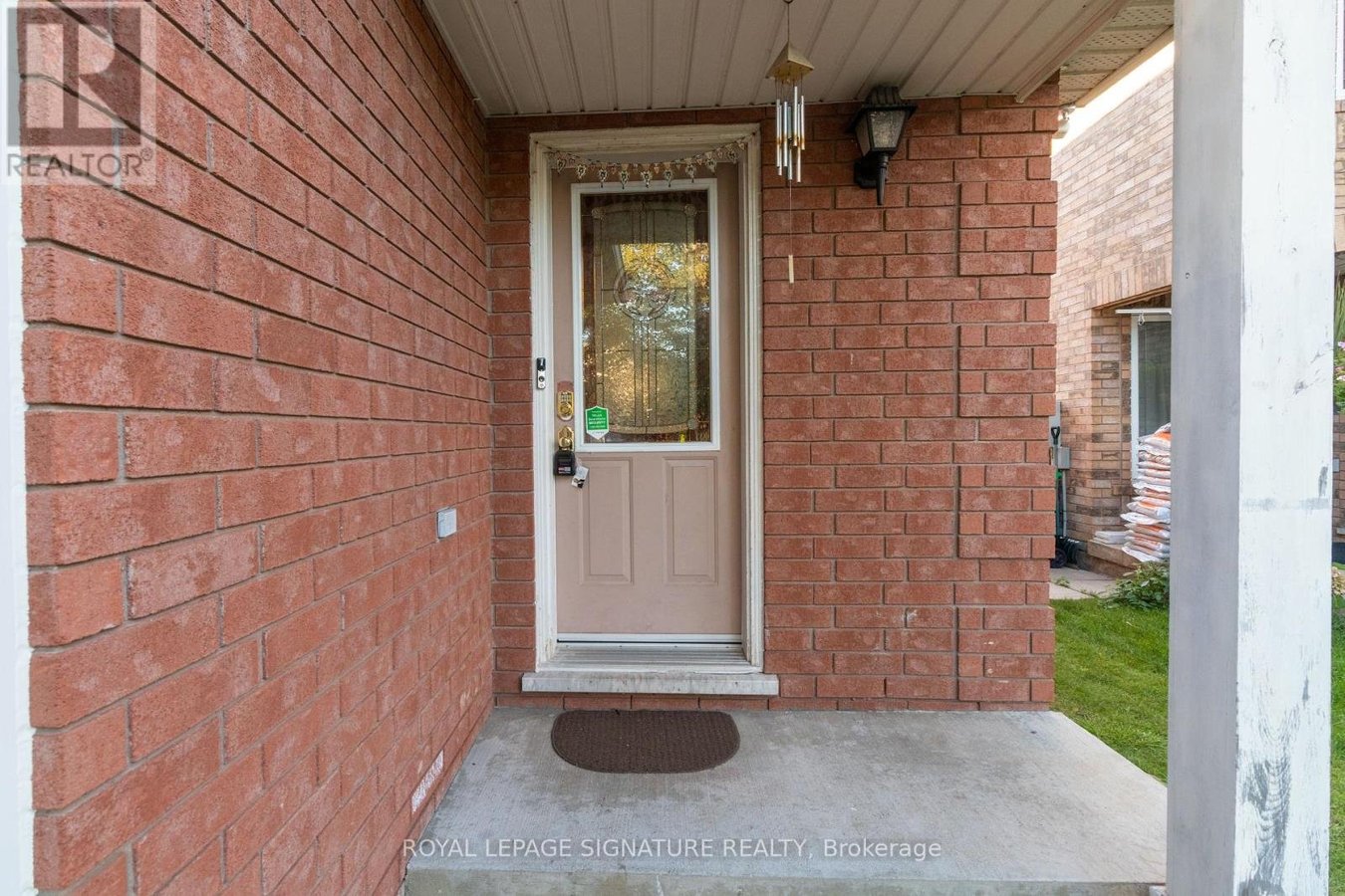 1366 QUEST CIRCLE - Photo 9