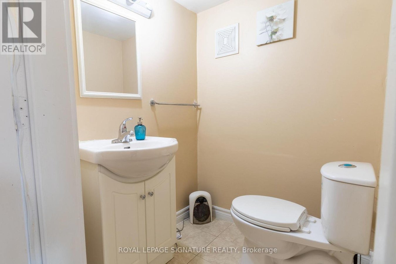 1366 QUEST CIRCLE - Photo 12