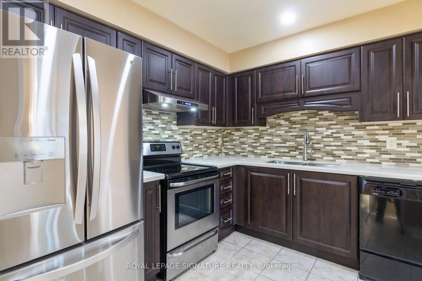1366 QUEST CIRCLE - Photo 13