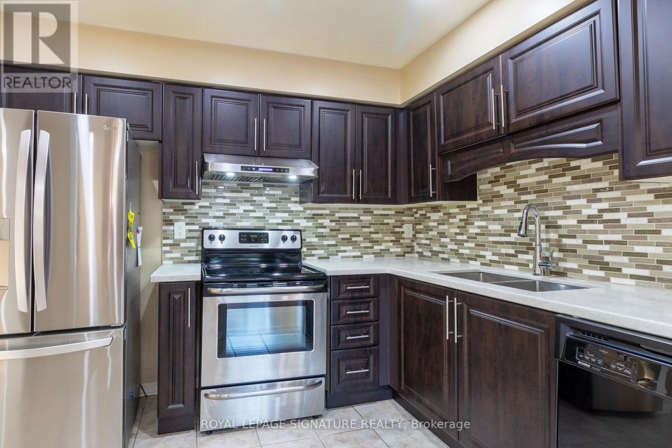 1366 QUEST CIRCLE - Photo 14