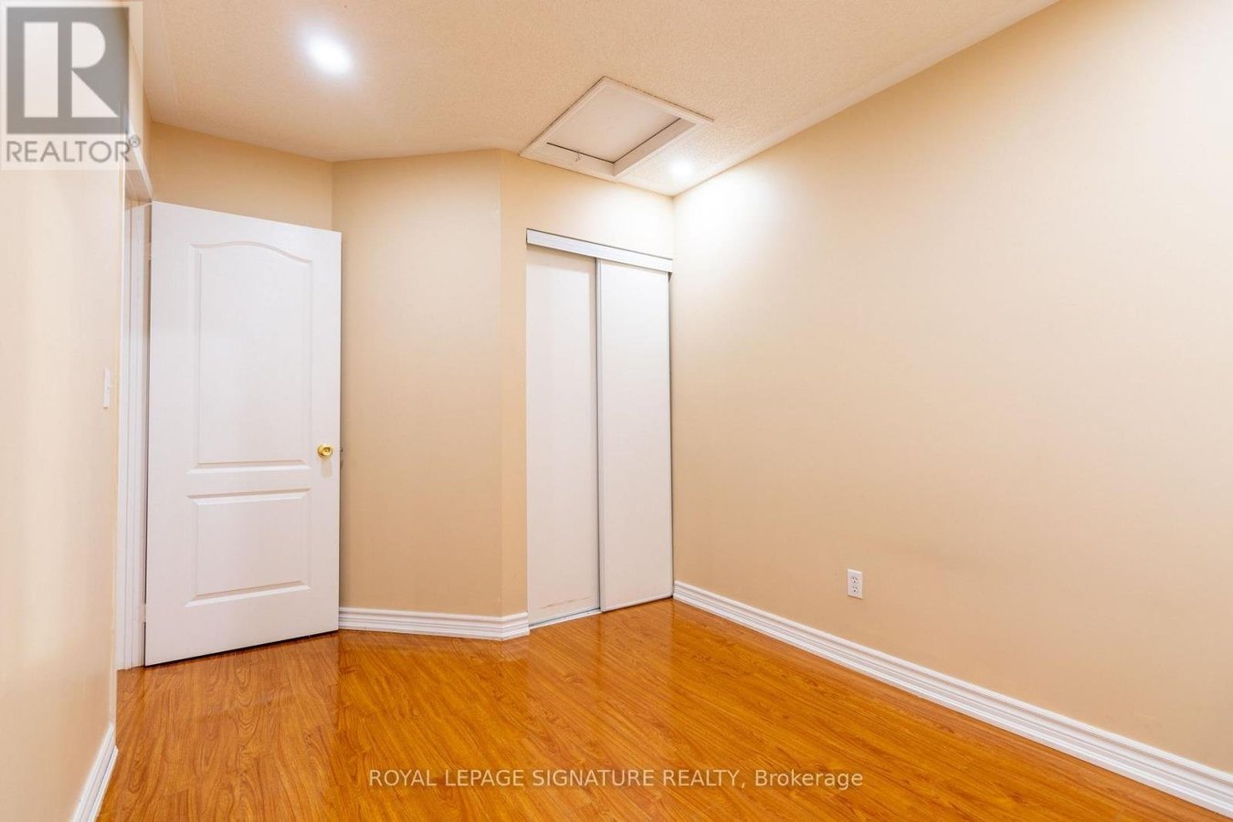 1366 QUEST CIRCLE - Photo 25