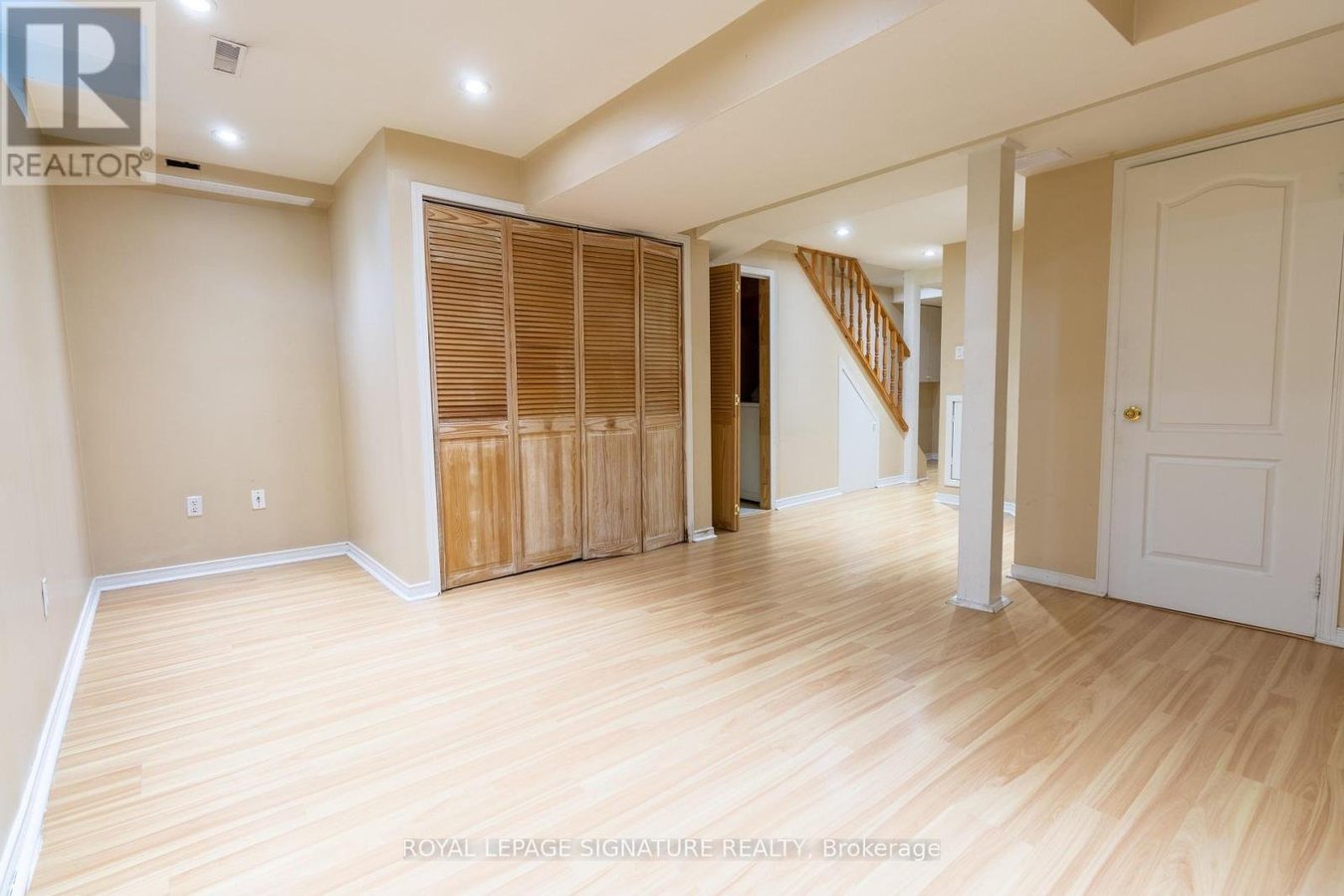1366 QUEST CIRCLE - Photo 28