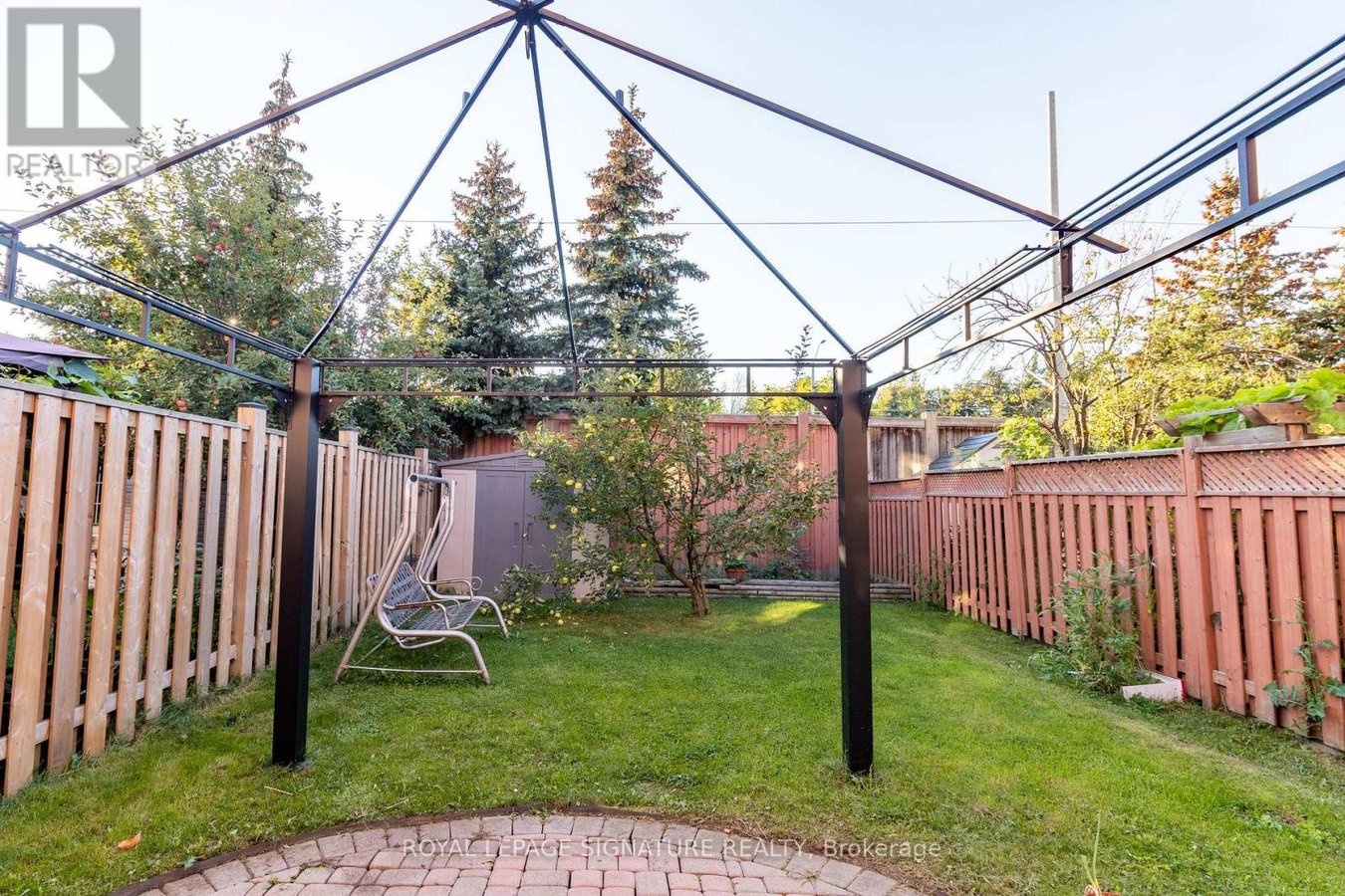 1366 QUEST CIRCLE - Photo 32