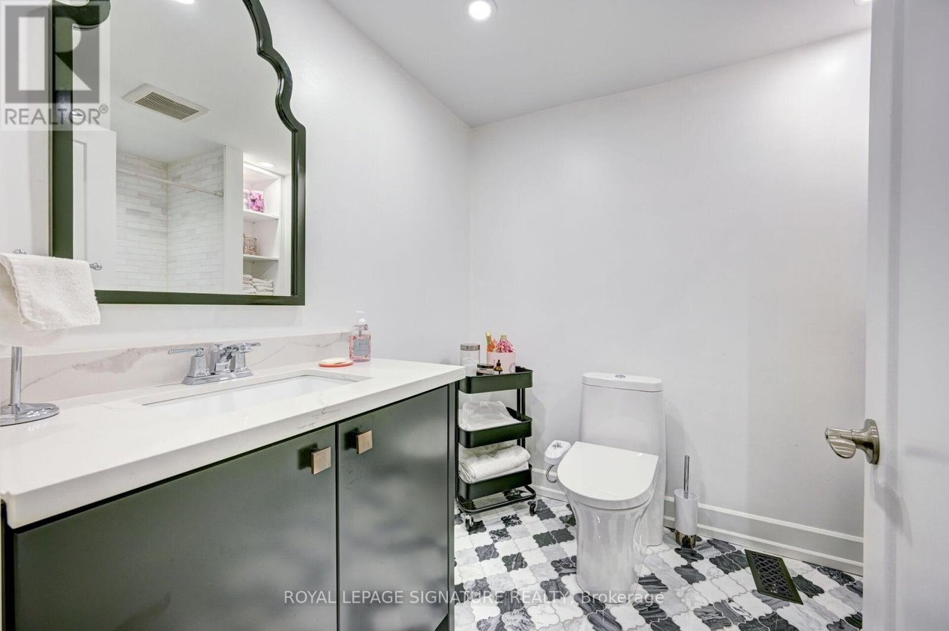 3035 SARACEN COURT - Photo 33
