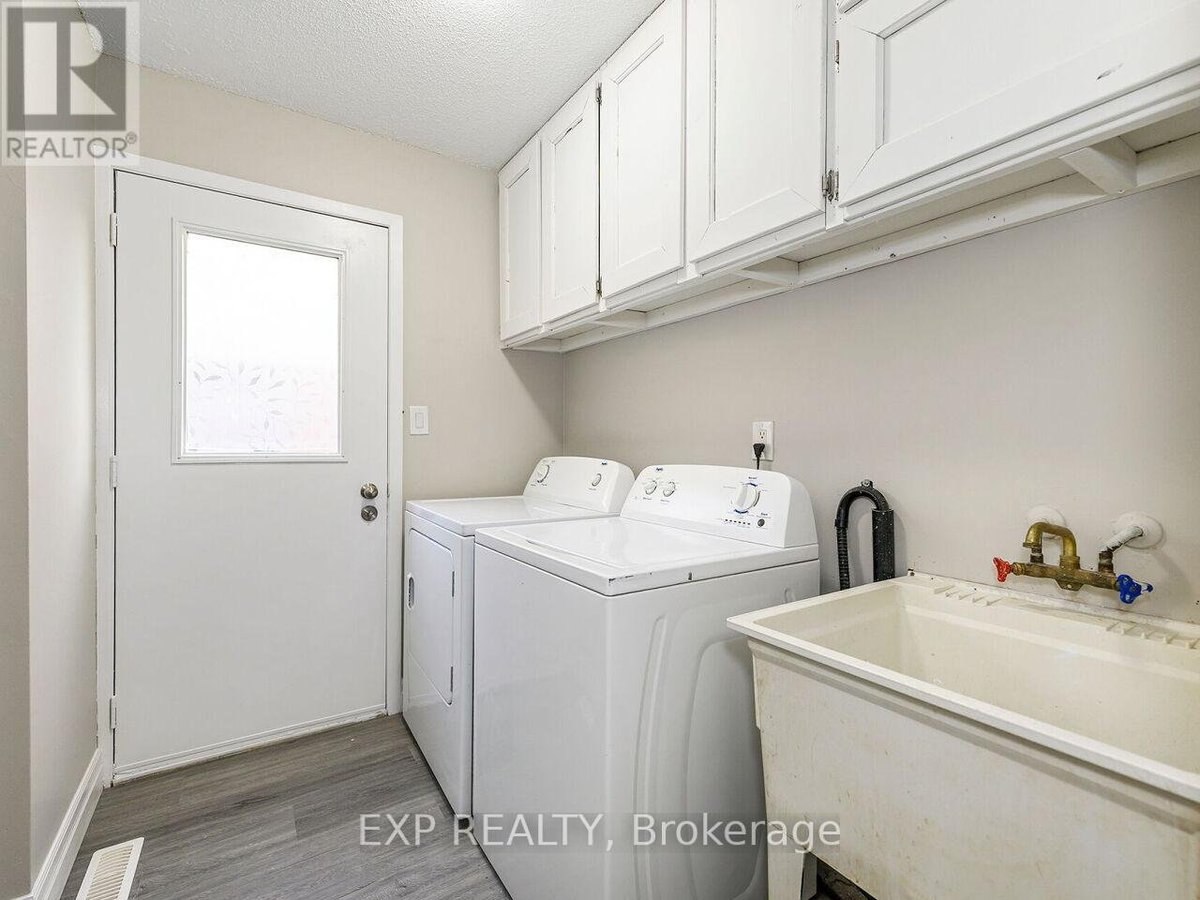 MAIN - 3101 TOURS ROAD - Photo 8