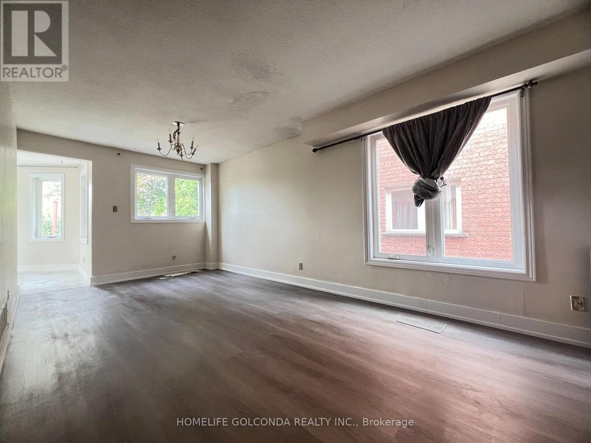 UPPER - 277 HUNTINGTON RIDGE DRIVE - Photo 2