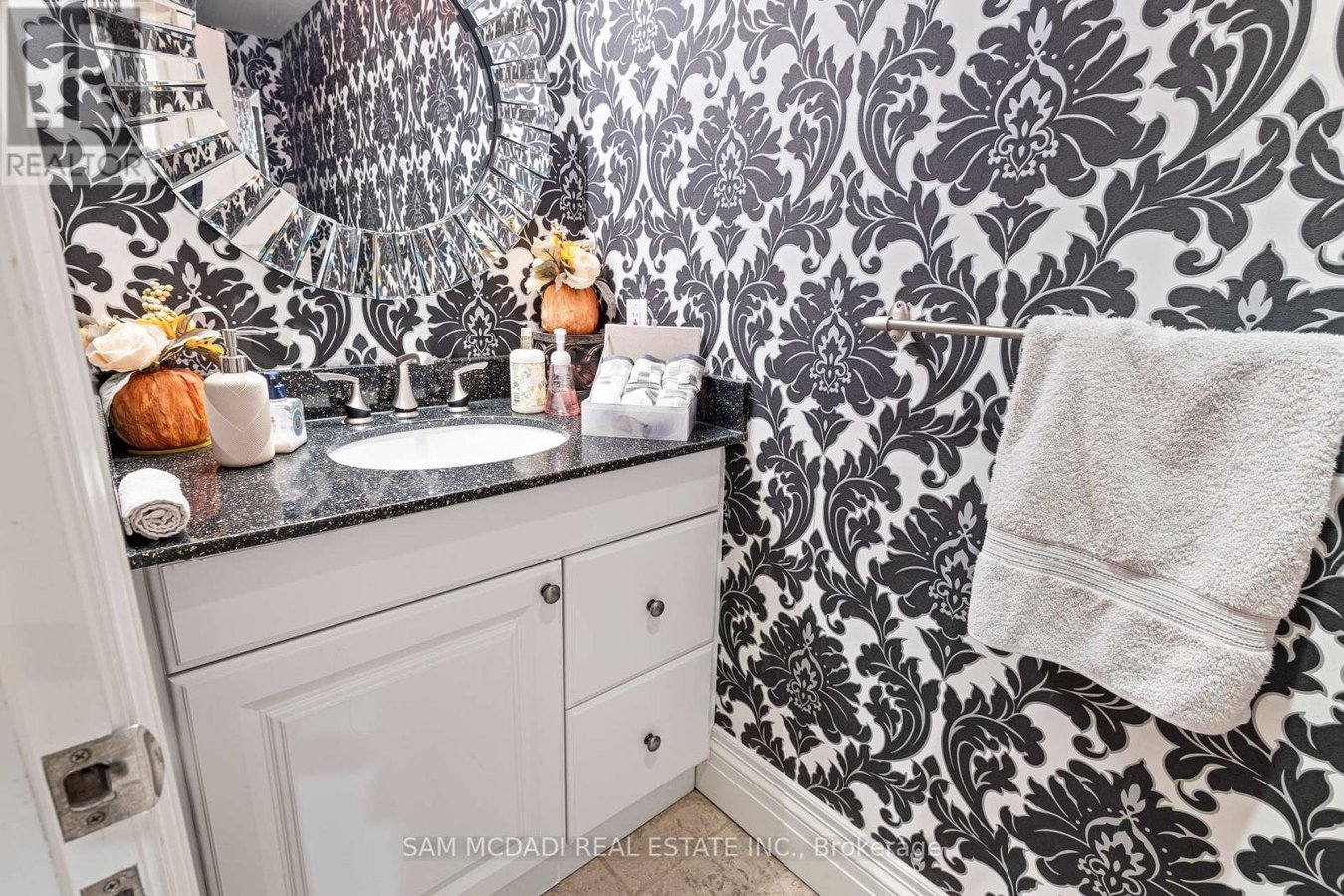 1497 INDIAN GROVE - Photo 22