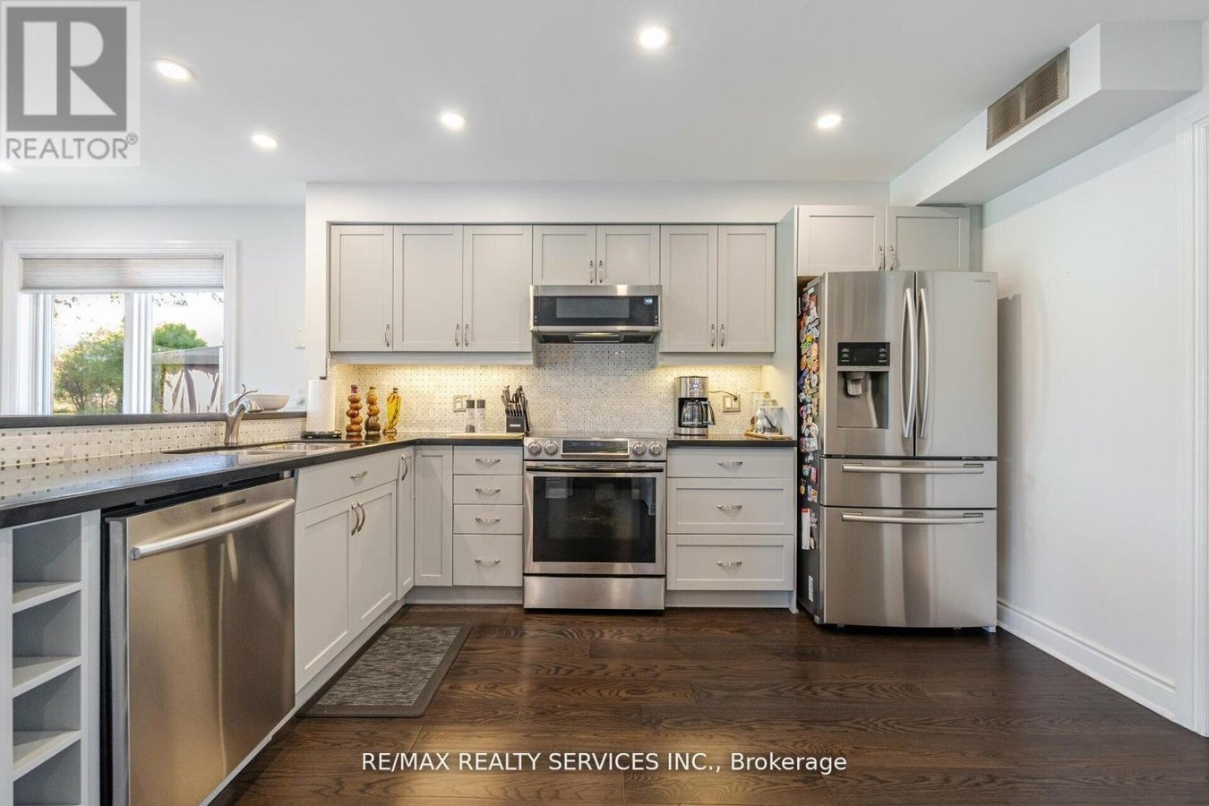 5749 GREENSBORO DRIVE - Photo 8