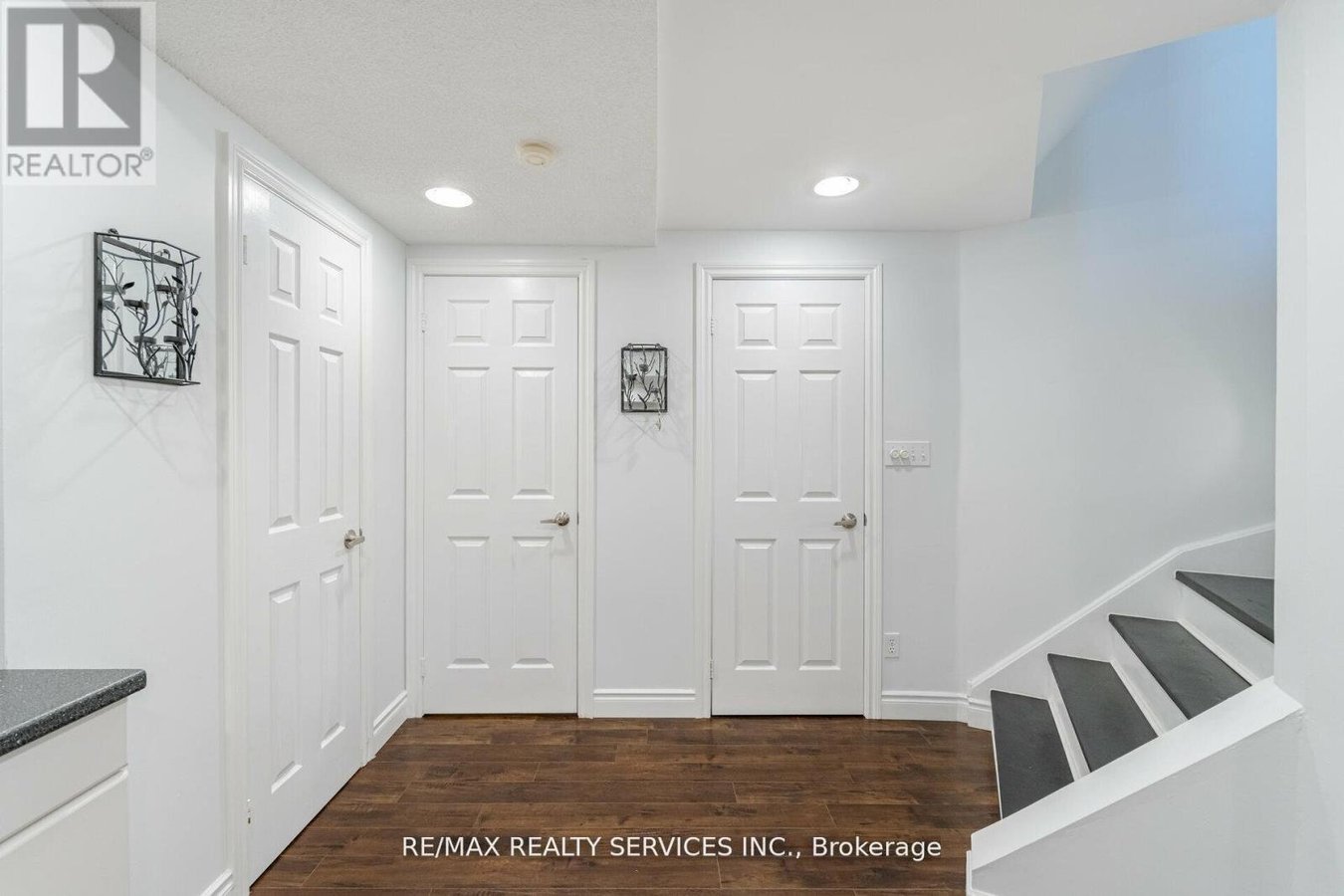 5749 GREENSBORO DRIVE - Photo 29