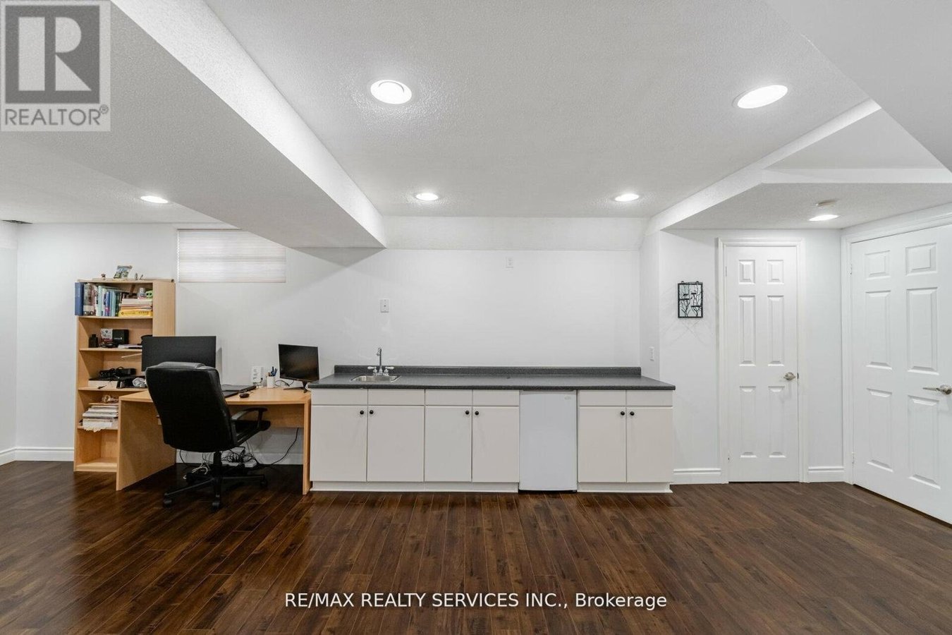 5749 GREENSBORO DRIVE - Photo 32