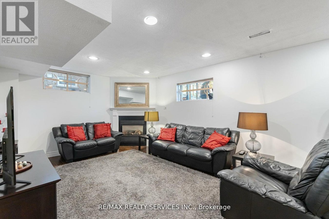 5749 GREENSBORO DRIVE - Photo 36