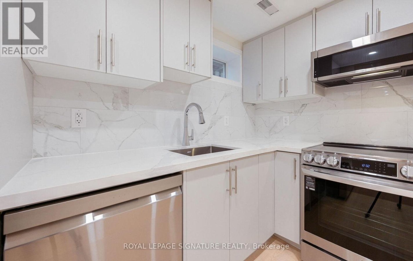 3980 MIDHURST LANE - Photo 14