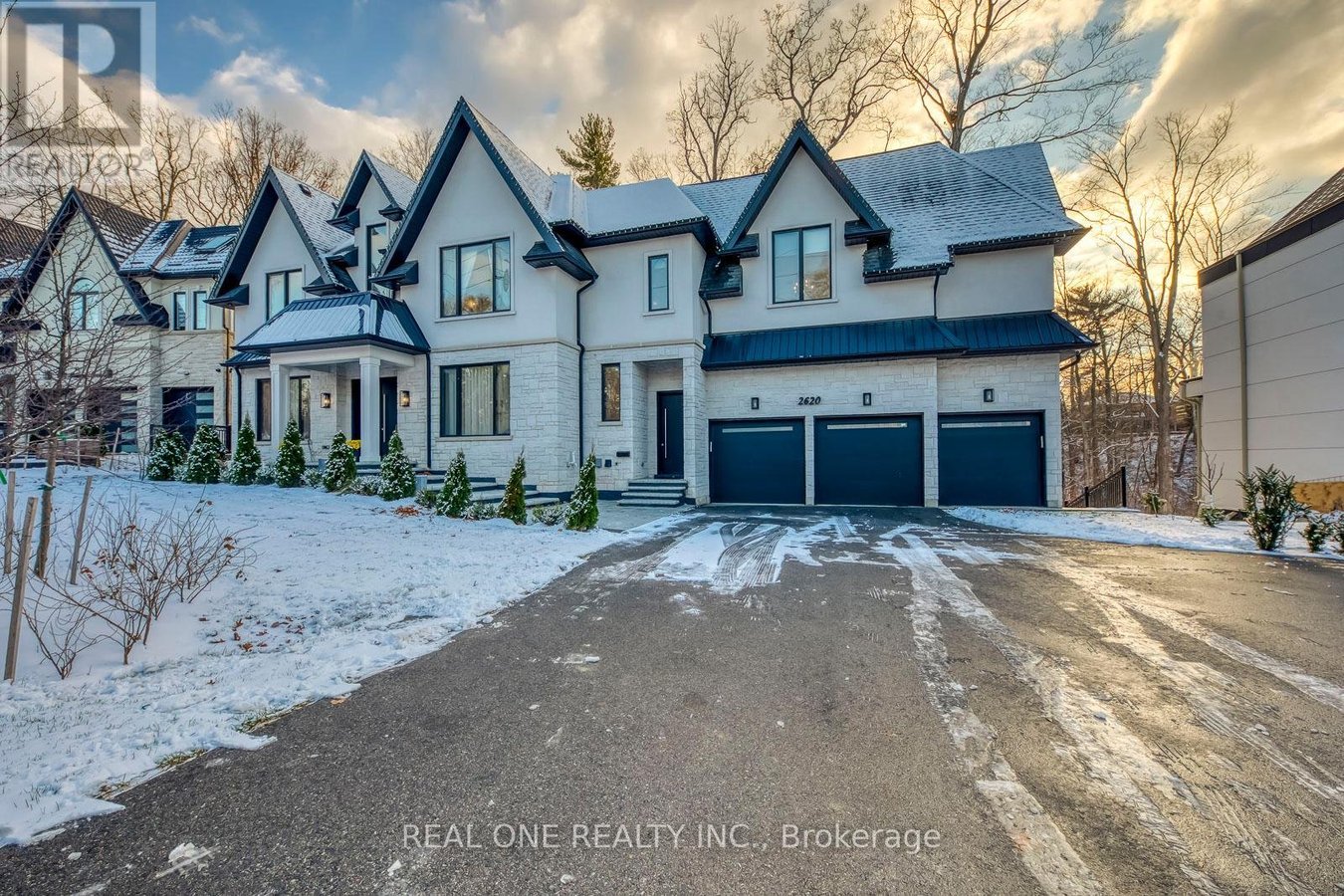 2620 MISSISSAUGA ROAD - Photo 1