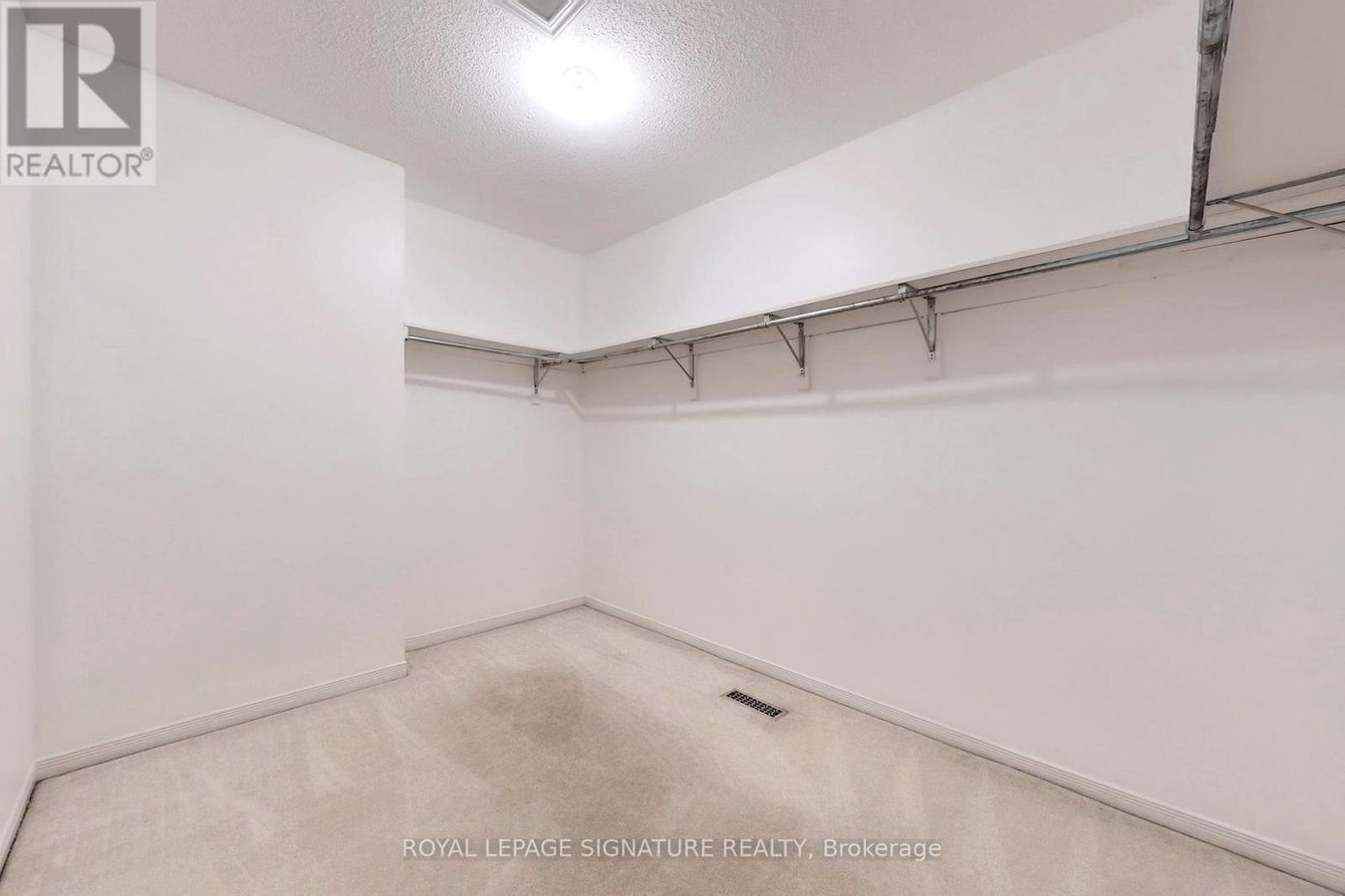 6509 VALIANT HEIGHTS - Photo 29