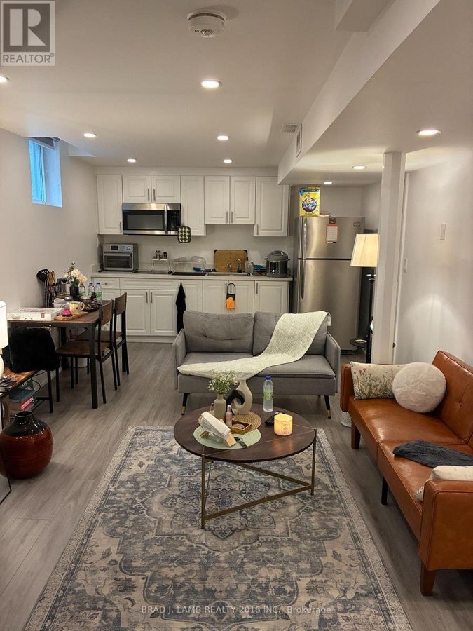 BSMT - 922 MAYS CRESCENT - Photo 2