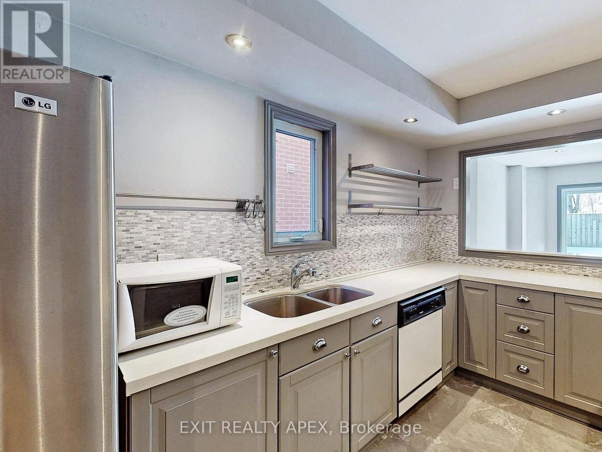 5552 CORTINA CRESCENT - Photo 10