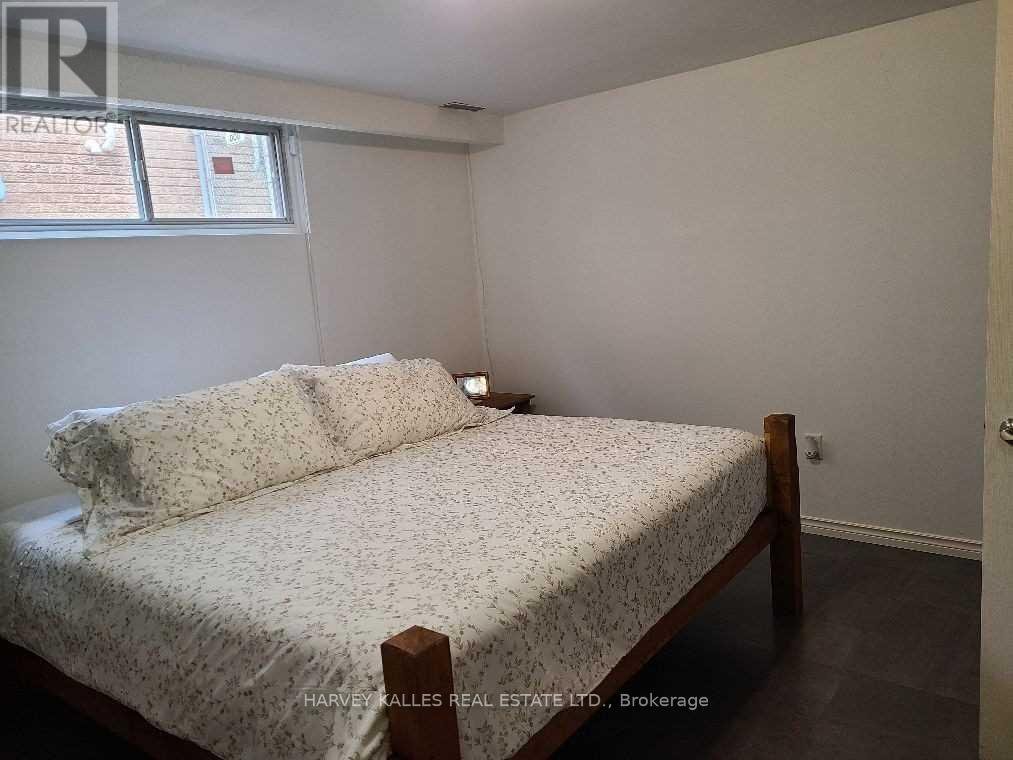 LOWER - 2379 HENSALL STREET - Photo 8