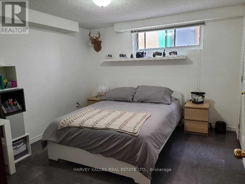 LOWER - 2379 HENSALL STREET - Photo 9