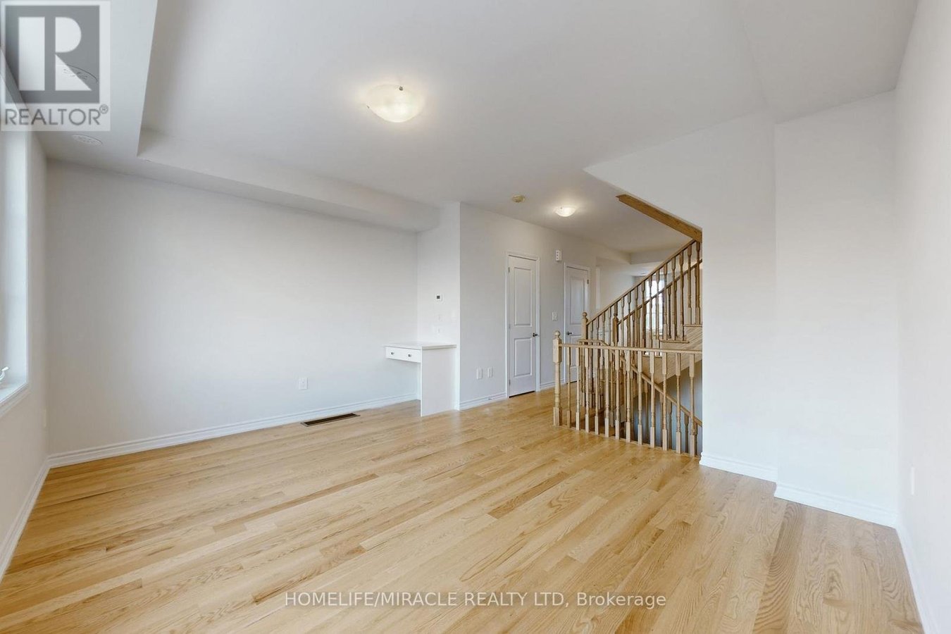 5911 SAIGON STREET E - Photo 5