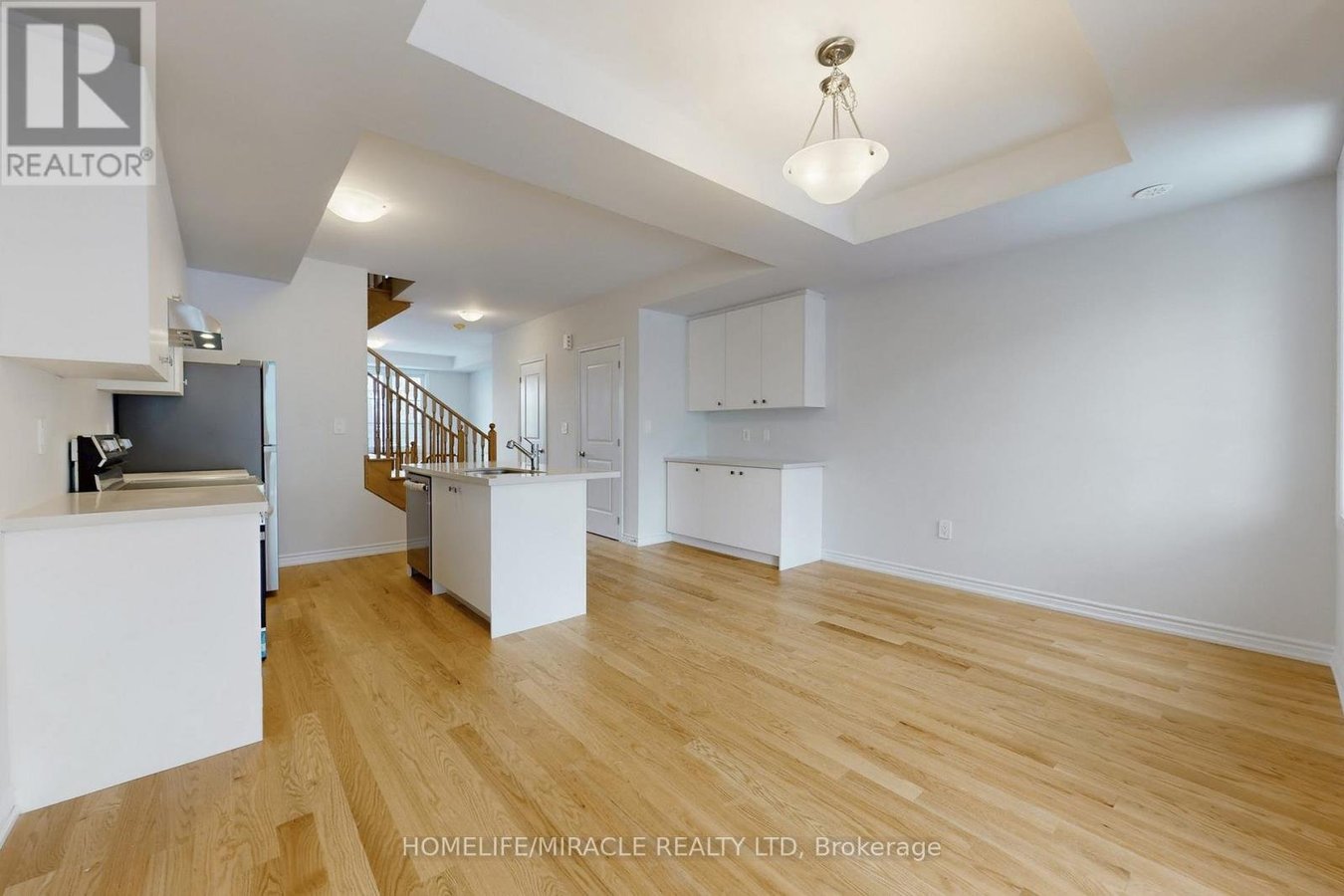 5911 SAIGON STREET E - Photo 6