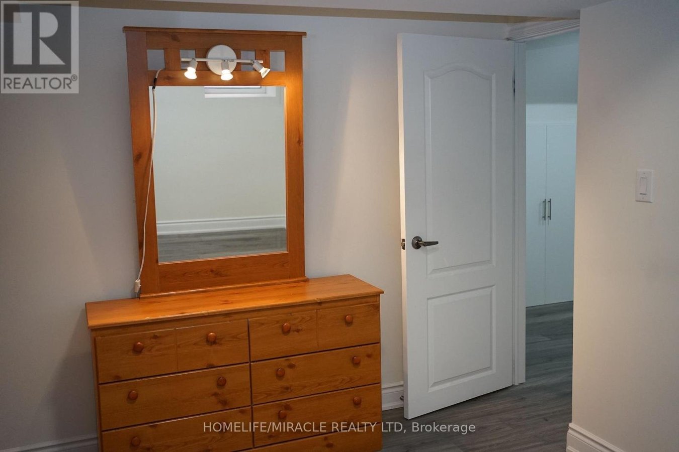 LOWER - 5278 ASTWELL AVENUE - Photo 8