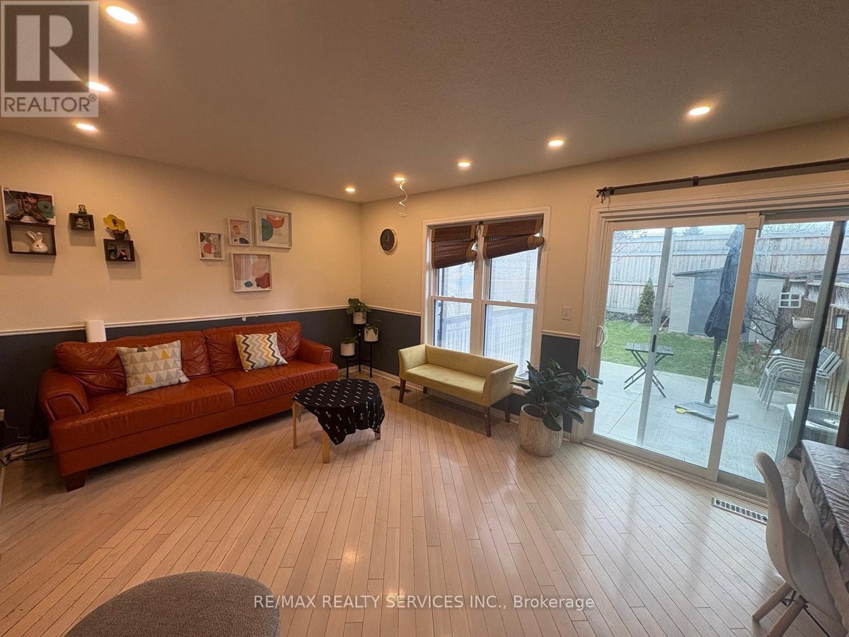 1440 QUEST CIRCLE - Photo 2