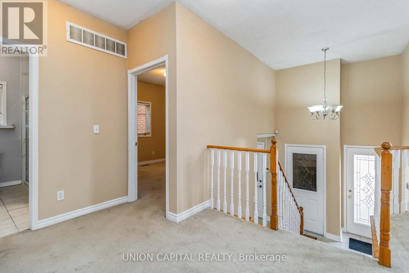 MAIN - 639 TWAIN AVENUE - Photo 5