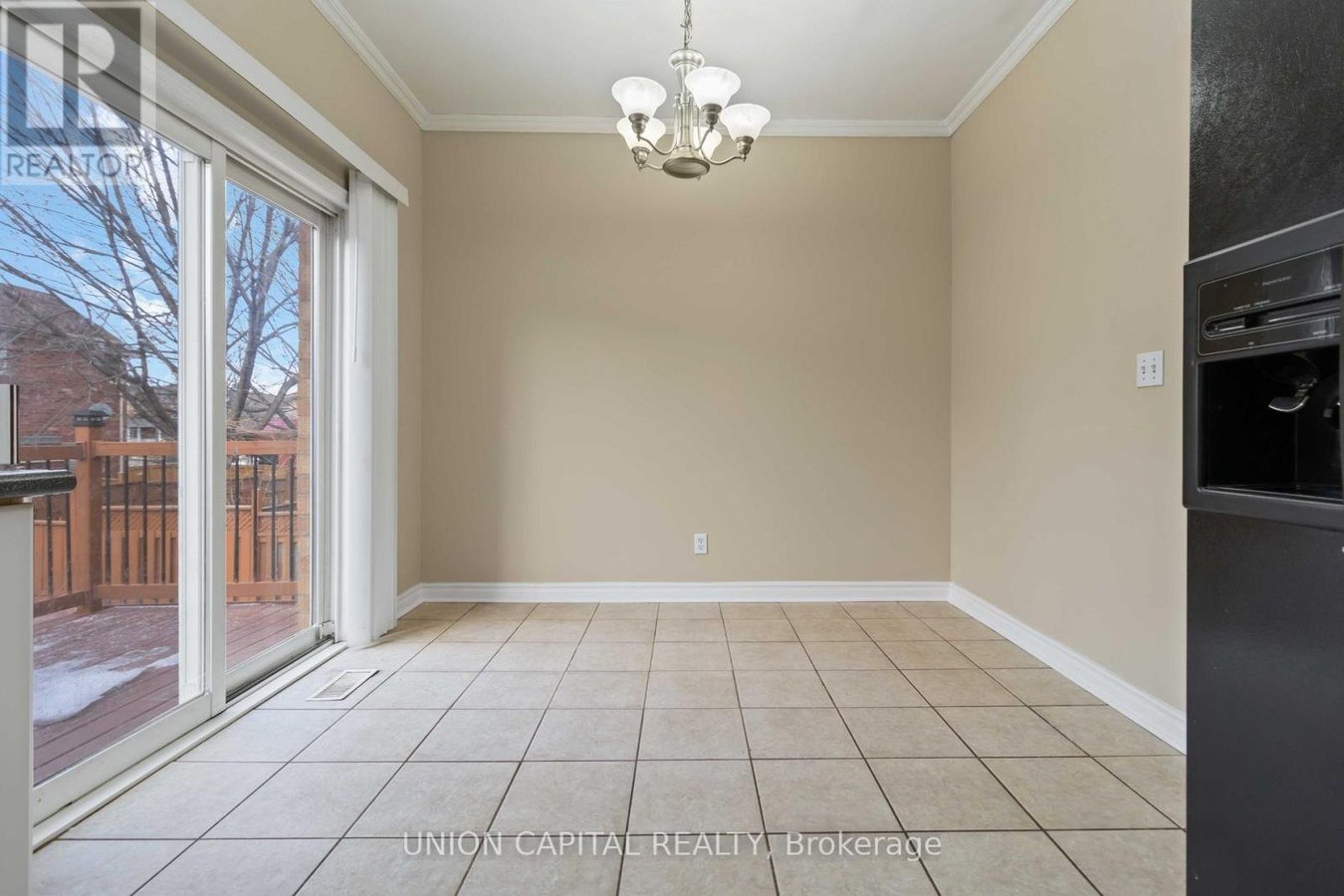 MAIN - 639 TWAIN AVENUE - Photo 10
