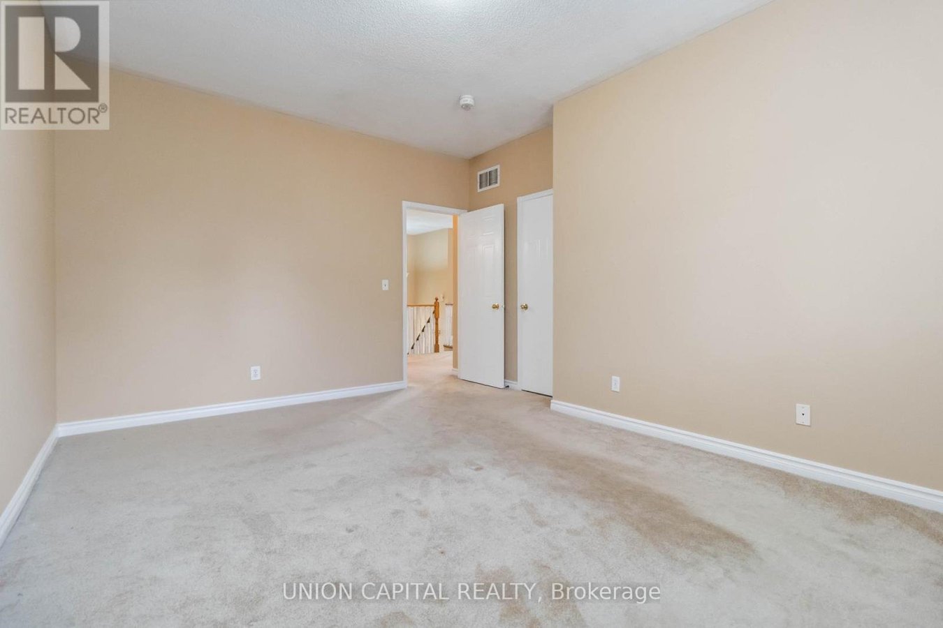 MAIN - 639 TWAIN AVENUE - Photo 13